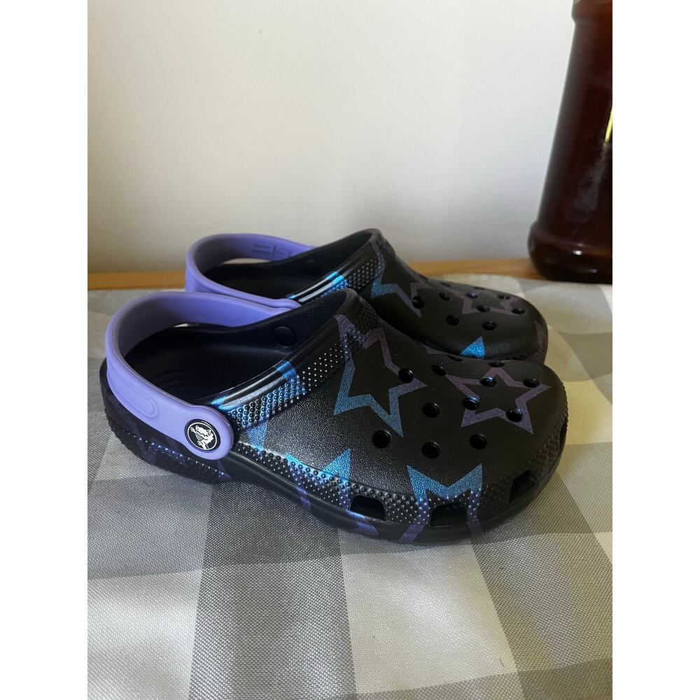 Crocs Classic Disco Dance Party Clogs Big Kid Size 2 Black Purple Stars NEW - Picture 2 of 6